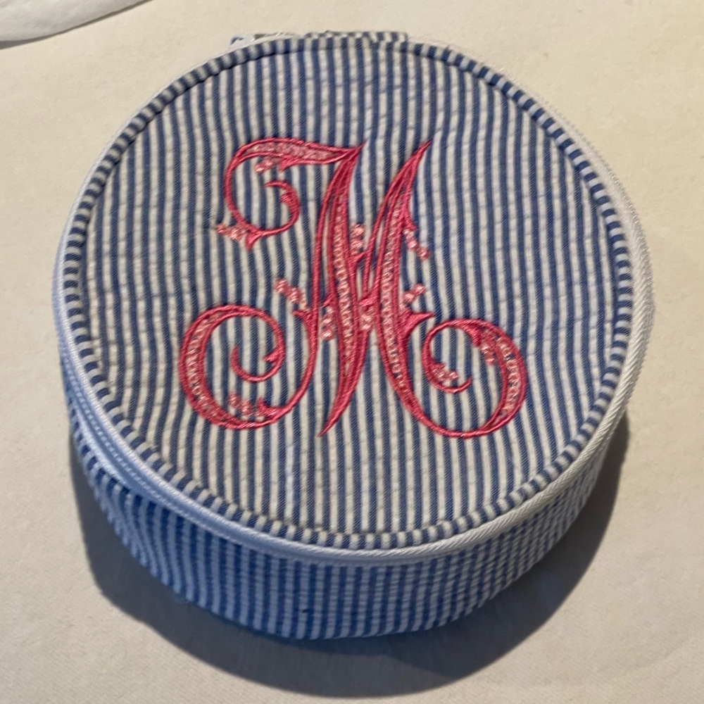 Threadwell seersucker jewelry/makeup bag